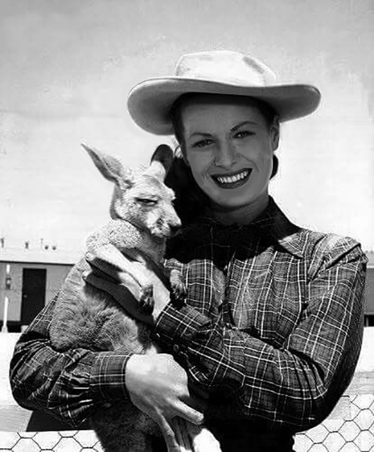 Maureen O'Hara's adventure film: Kangaroo (1952)